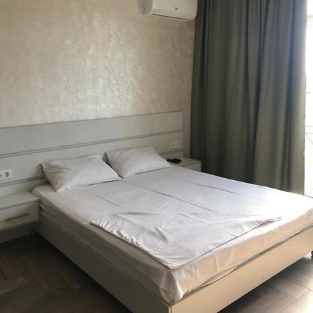 Apart Assistant On Victory Kyiv Exterior photo
